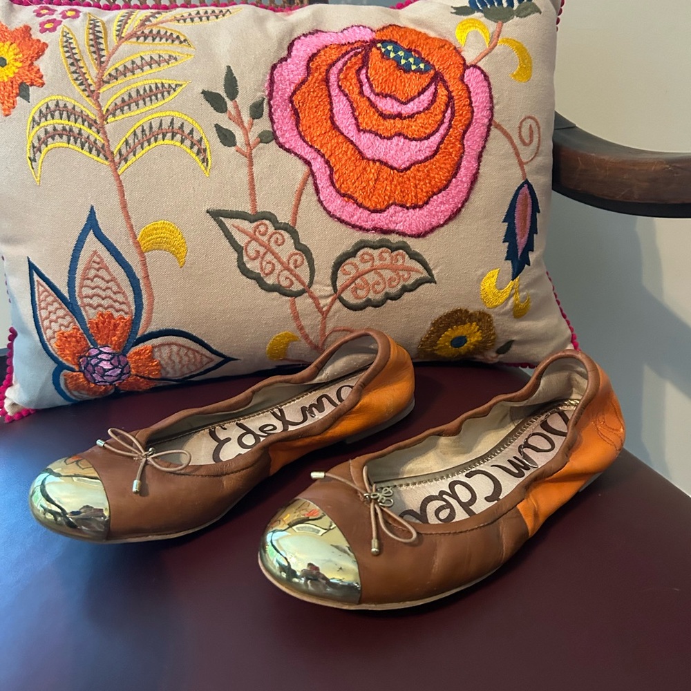 Sam Edelman flats. Super cute & comfy!! Size 7. Very good condition.